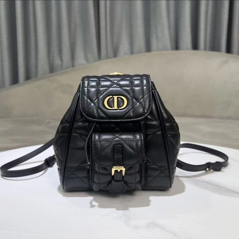DIOR カロ ナノ バックパック ブラック S5237UNOZ_M900 ミニサイズが可愛い】Dior Caroバックパック/ナノサイズ (Dior