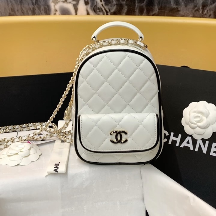 《可愛いサイズ感☆》CHANEL ミニ バックパック バイカラー