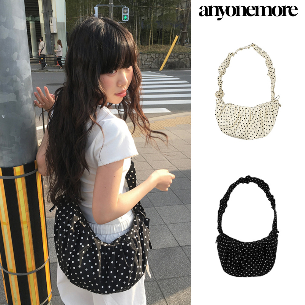 【Anyone more】Blan Dot Shirred Half Moon Shoulder Bag