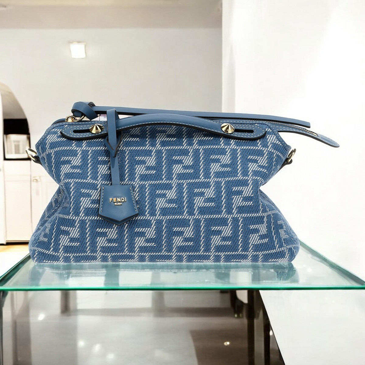 Fendi By The Way Soft Medium ハンドバッグ