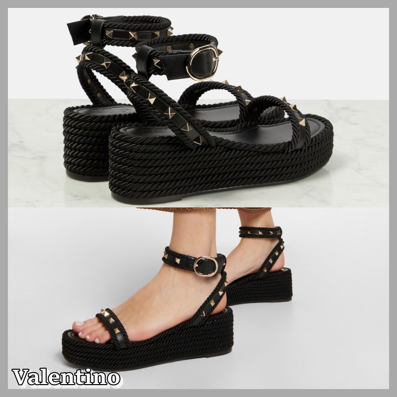 【VALENTINO】Garavani Rockstud leather espadrille wedges