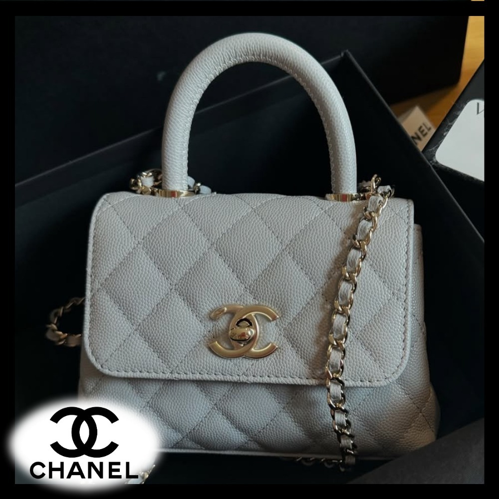 お洒落でコンパクトデザイン♪【CHANEL】チェーンクラッチバッグ