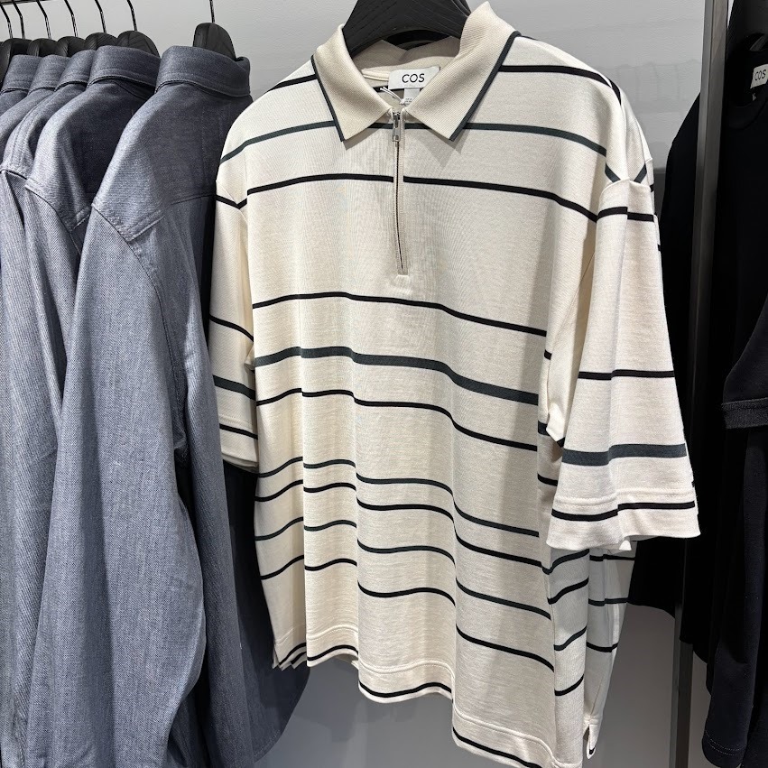 “COS MEN” ハーフジップポロシャツ Ecru/Striped