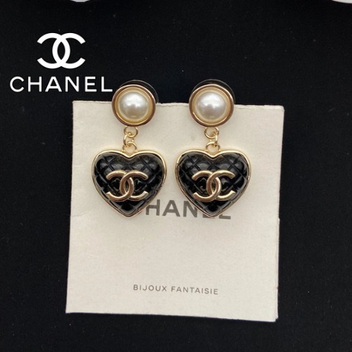 《キャンディのような可愛さ☆》CHANEL ピアス CCロゴ ハート