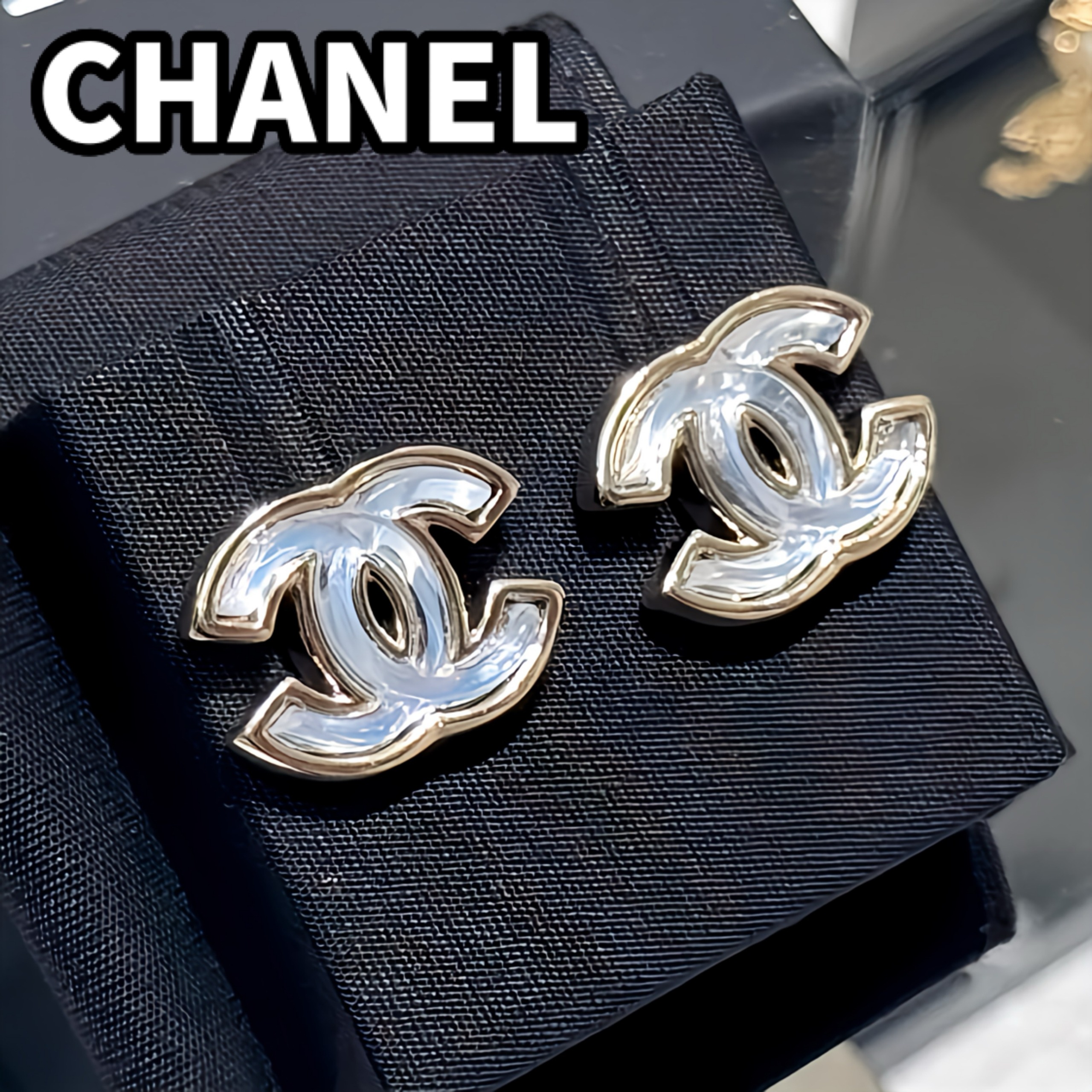 【25P/大きめロゴが可愛い♪】CHANEL ピアス CCロゴ