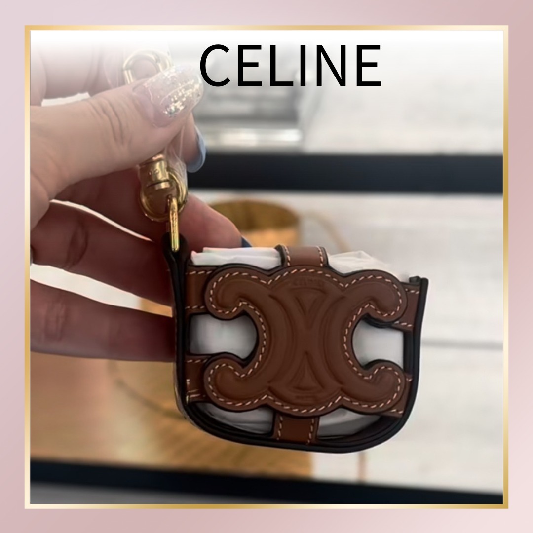 入手困難【CELINE】フック付き トリオンフ AirPodsケース