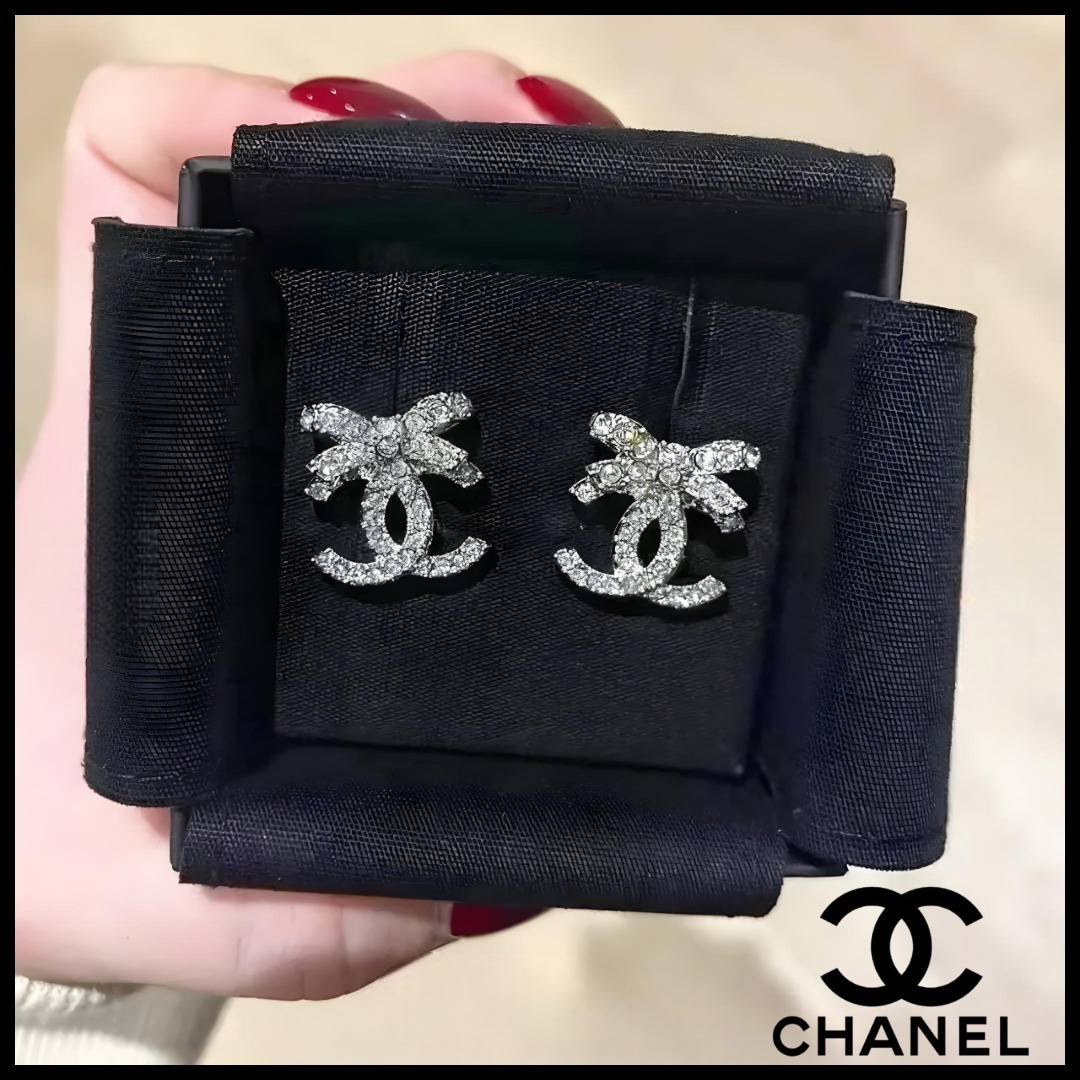 *華やか*【CHANEL】キラキラ*CCリボンピアス ギフトに♡