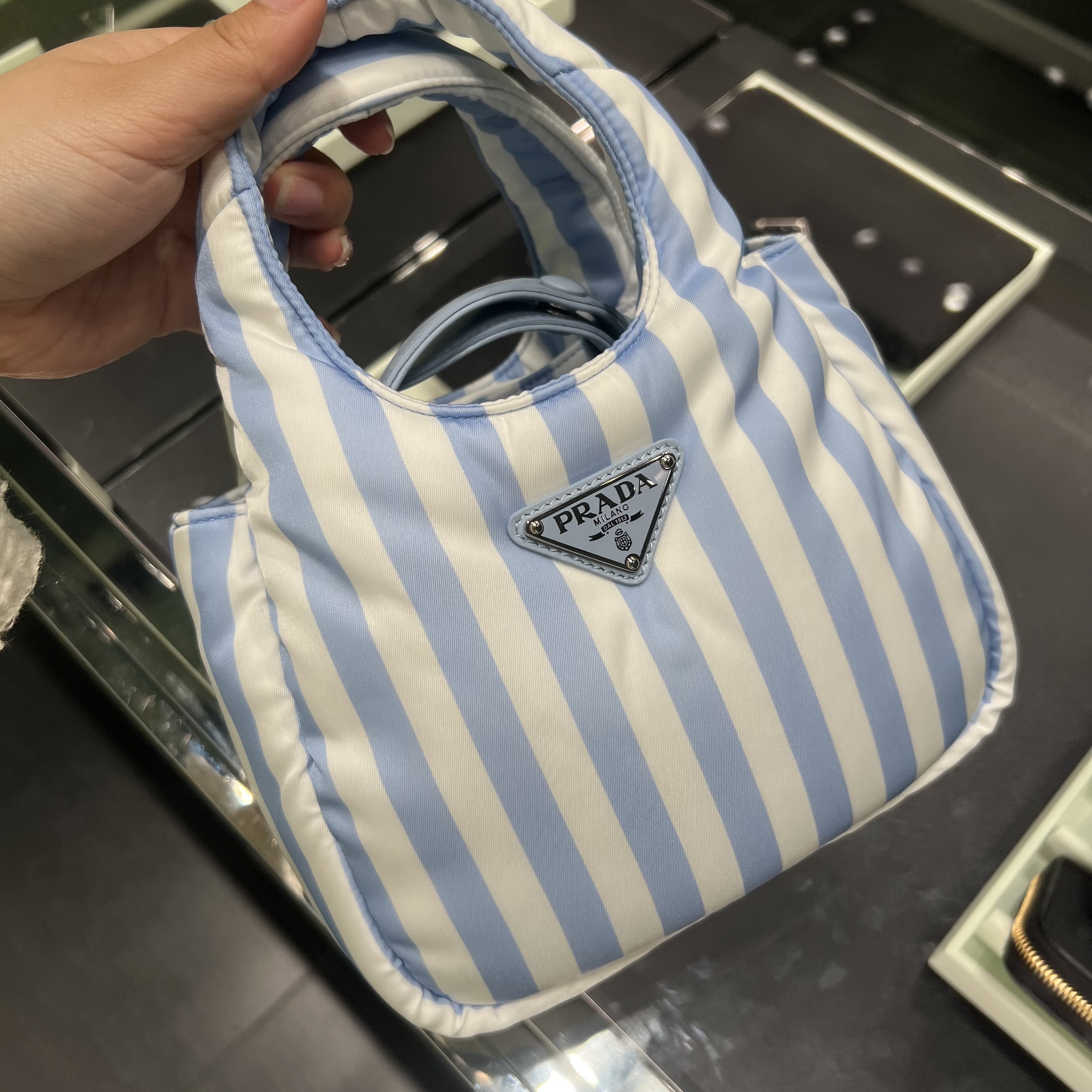 PRADA】セール 1BA359 三角ロゴ ショルダーバッグ (PRADA