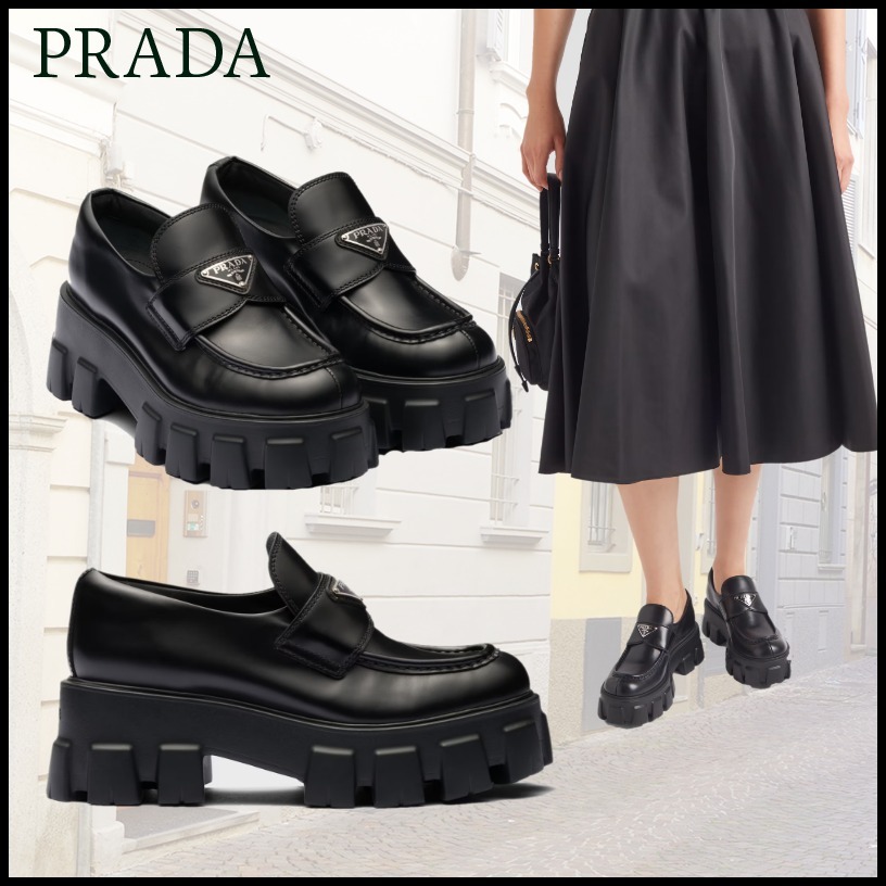 直営店 PRADA プラダ レザー ローファー 1D649M