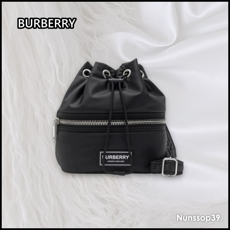 《BURBERRY》 ナイロン バケットバッグ