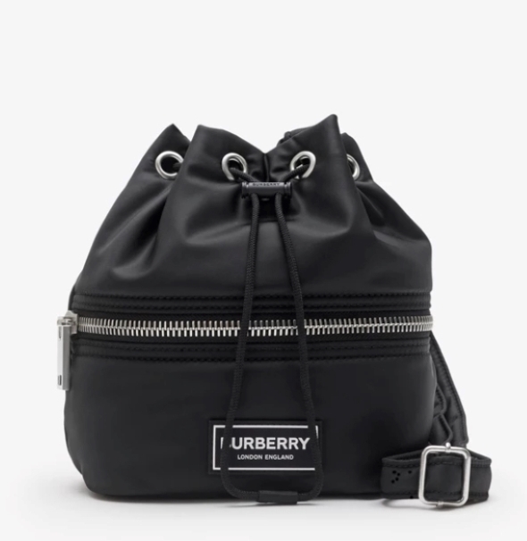 《BURBERRY》 ナイロン バケットバッグ