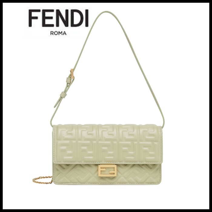 【FENDI】FFモチーフのナッパレザーウォレット