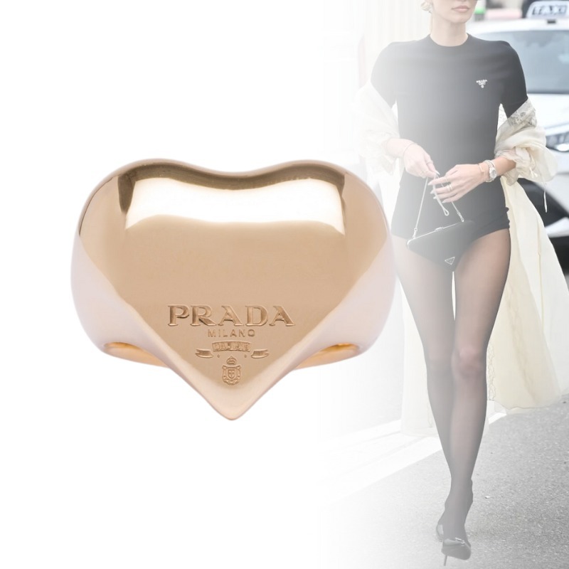 PRADA プラダ リング ハートモチーフ イエローゴールド ロゴ
