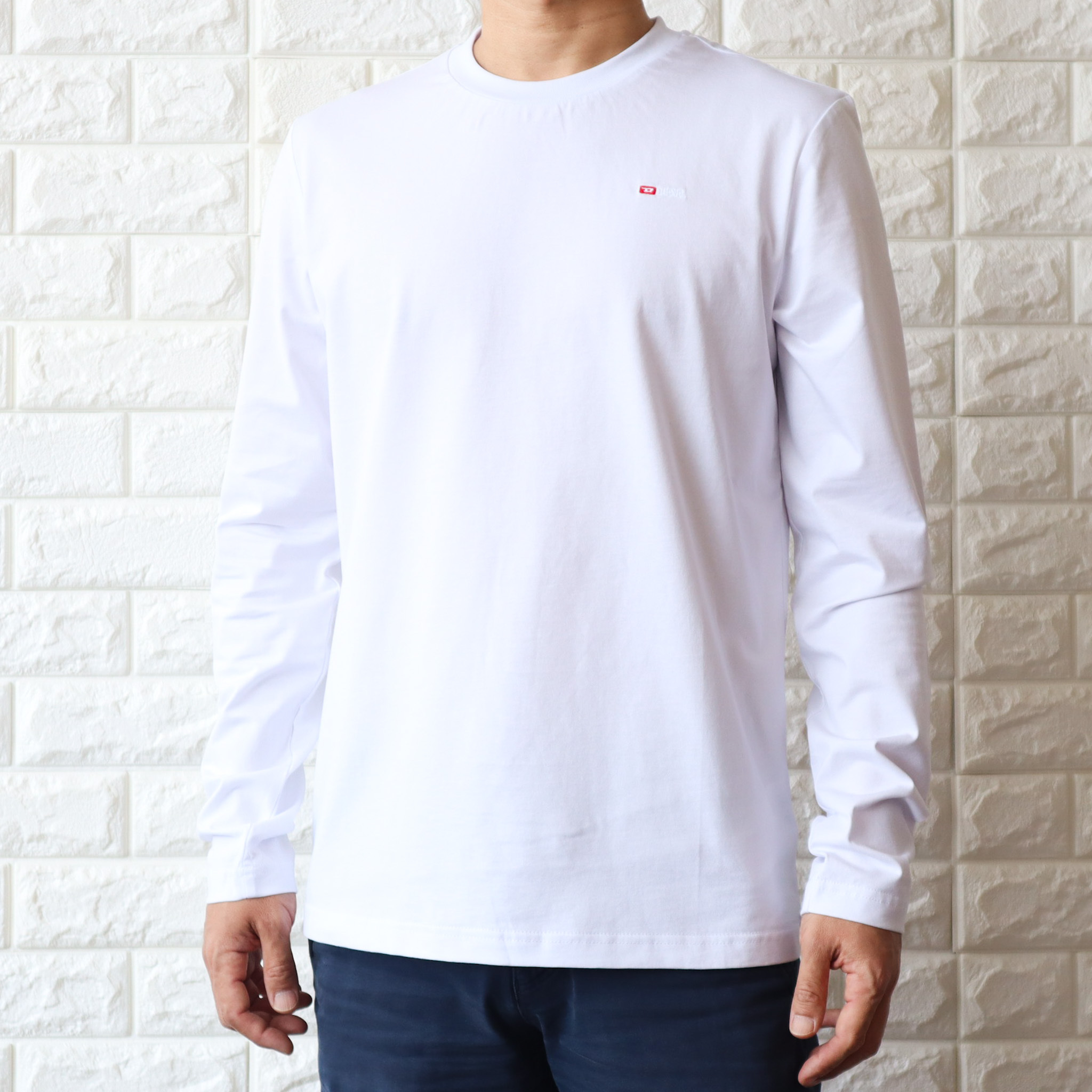 関税送料込【DIESEL】Tシャツ☆マルチカラー ロゴ 柄入り 長袖 ディーゼル DIESEL ロゴ 長袖 Tシャツ メンズ ロンT ちびロゴ