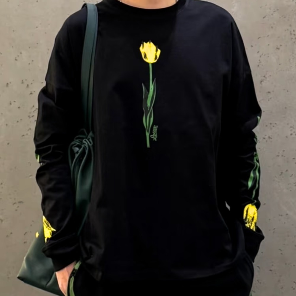 《力の抜けたお洒落》【LOEWE】コットン長袖Tシャツ ロンT 花