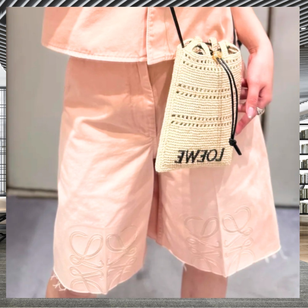 《大人カジュアル》【LOEWE】コットンアナグラムショートパンツ