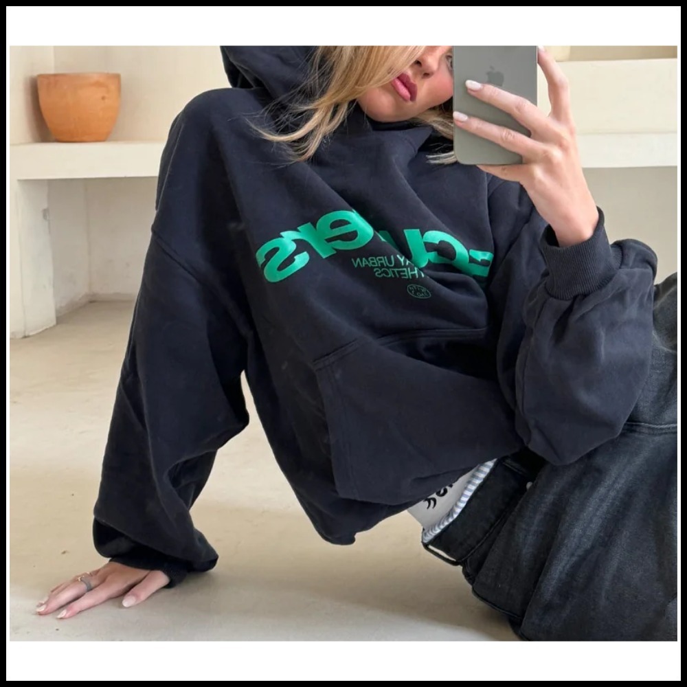 Scuffers ICONIC ロゴ フーディー 男女兼用 国内発送 送料関税込 SNSで人気！【Scuffers】ICONIC ロゴ フーディー 関税送料込