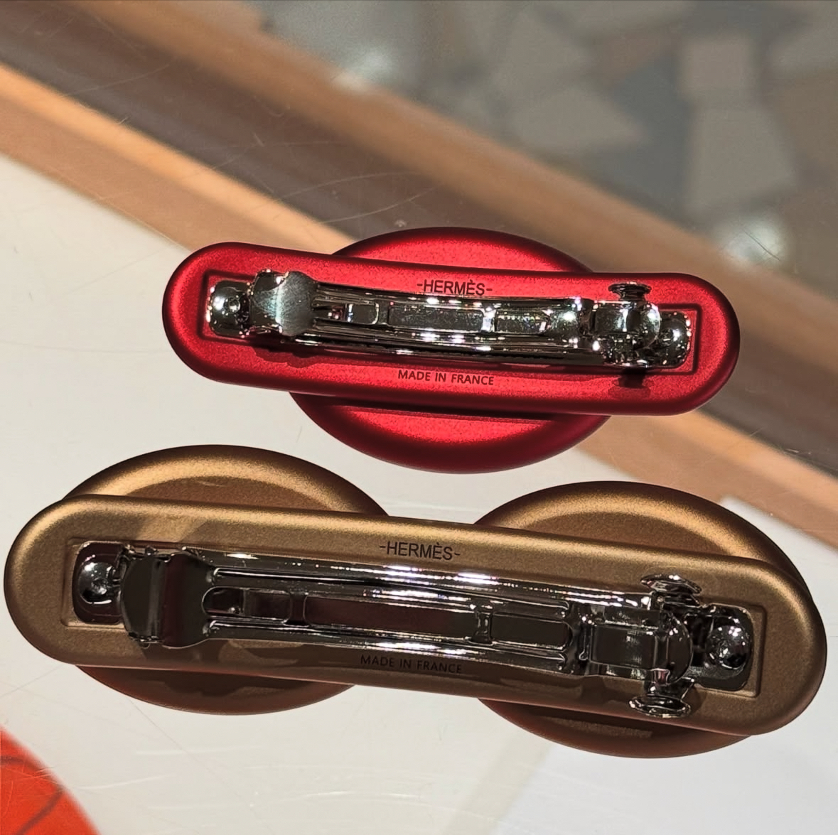 【プレゼントにも★】Hermes バレッタ 《トリ・マイヨン》 PM