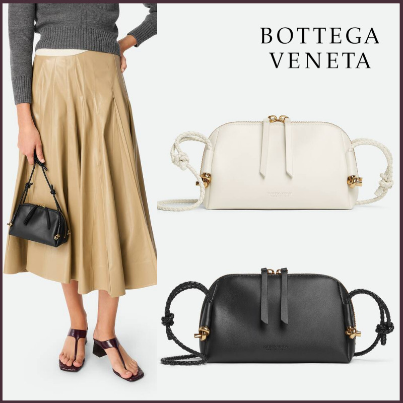 【Bottega Veneta】 ノットディテール コンサートポーチ