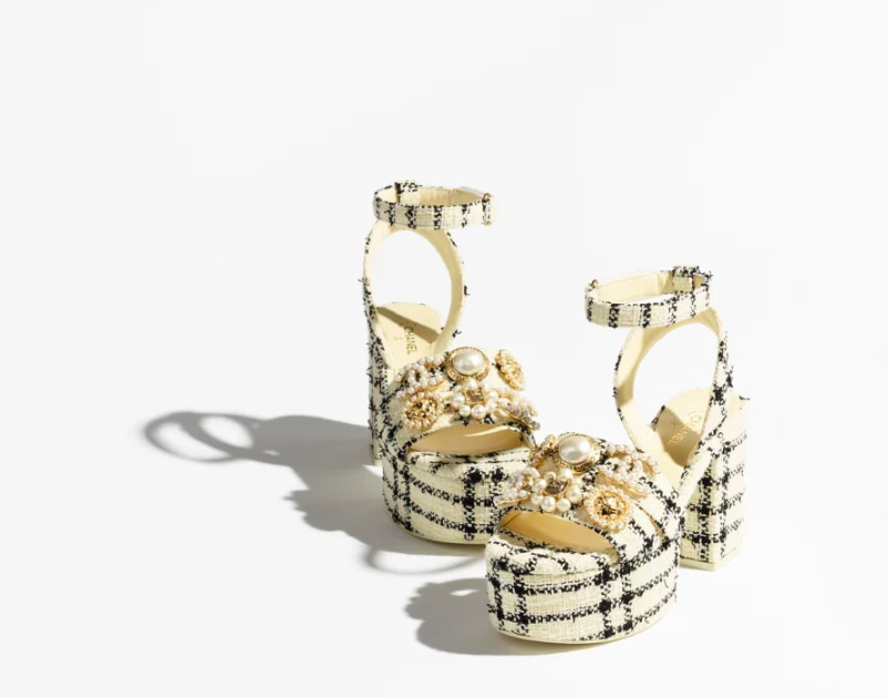 《25SS★》CHANEL サンダル ツイード 厚底 ゴージャスなビジュー