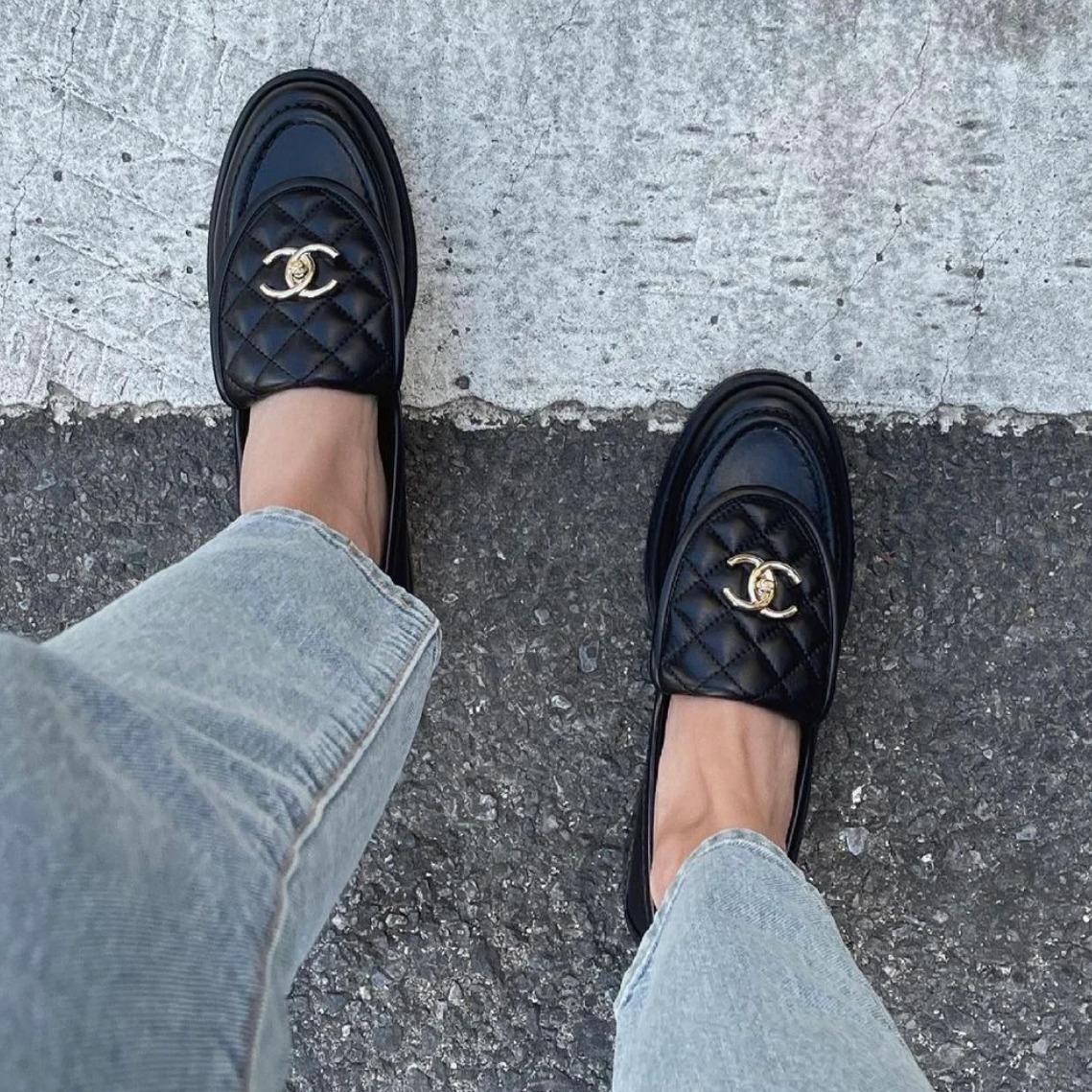 《CHANEL》オールシーズン履ける！ 新作 ローファー