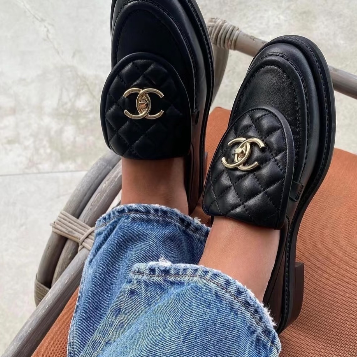 《CHANEL》オールシーズン履ける！ 新作 ローファー