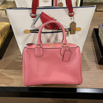 GOLD ピンク系 Coach(コーチ) バッグ・カバン(レディース