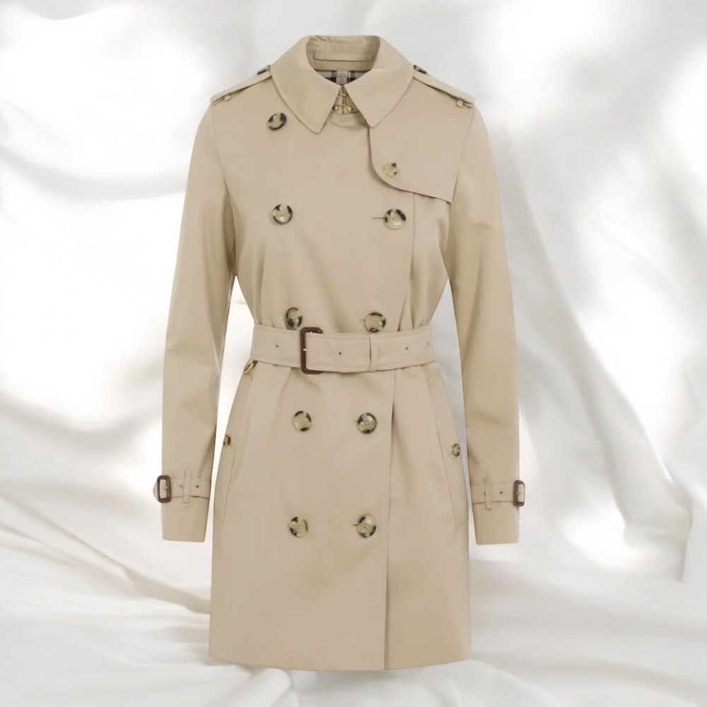 Burberry ショート チェルシー ヘリテージ トレンチコート