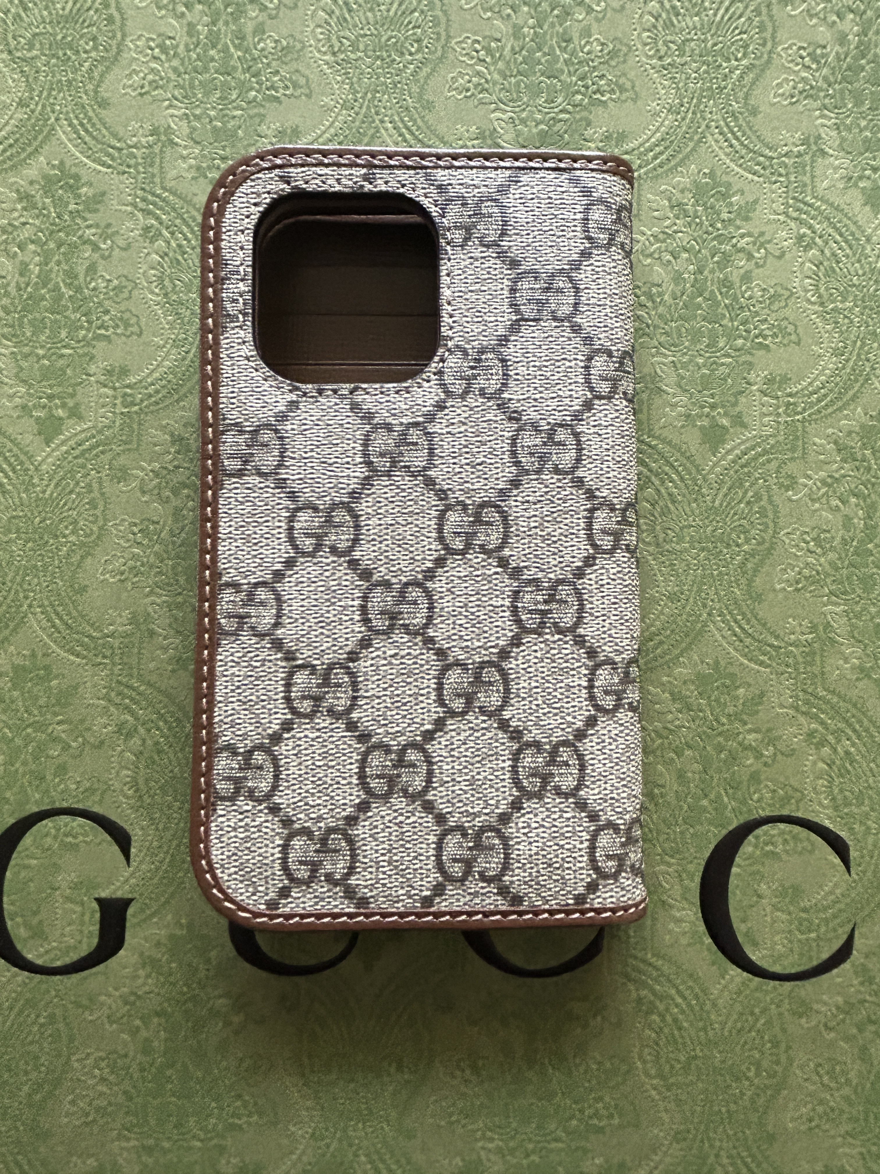 sale GUCCI 手帳型 iPhone 15 pro フォリオ 760185