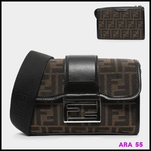 FENDI(フェンディ)/関税送料込み BAGUETTE DOUBLE Shoulder bag