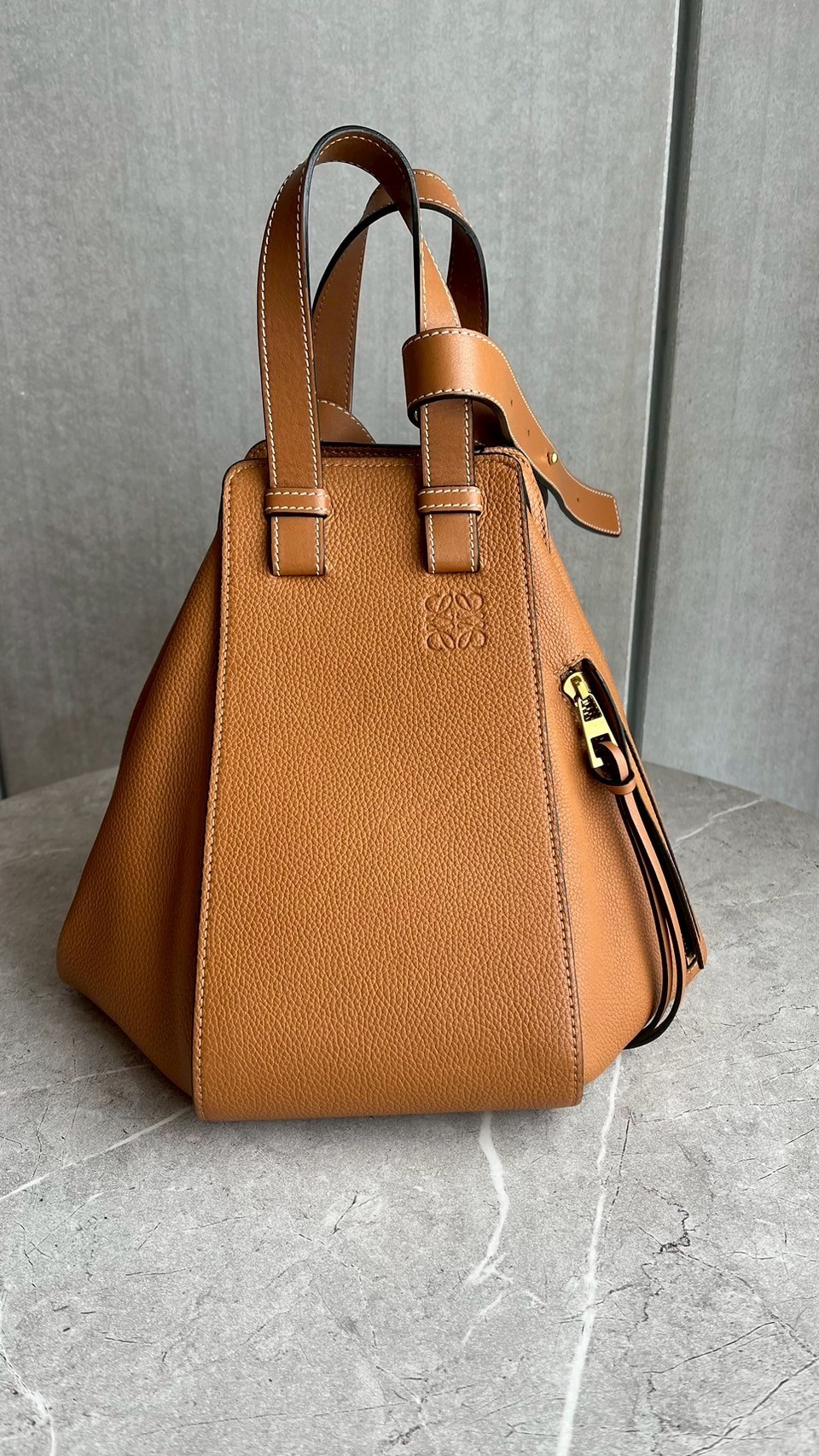 【LOEWE】ハンモック/タン/スモール