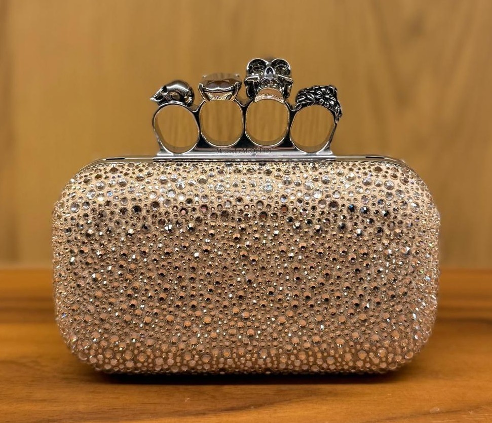 【上品な装いに】Alexander McQueen クラッチバッグ ローズ