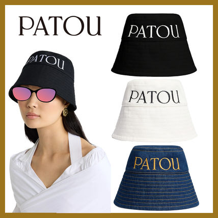 完売必至★関税込み＊大人気★PATOU★ロゴ デニムバケットハット PATOU(パトゥ) ハット(レディース) - 海外通販のBUYMA