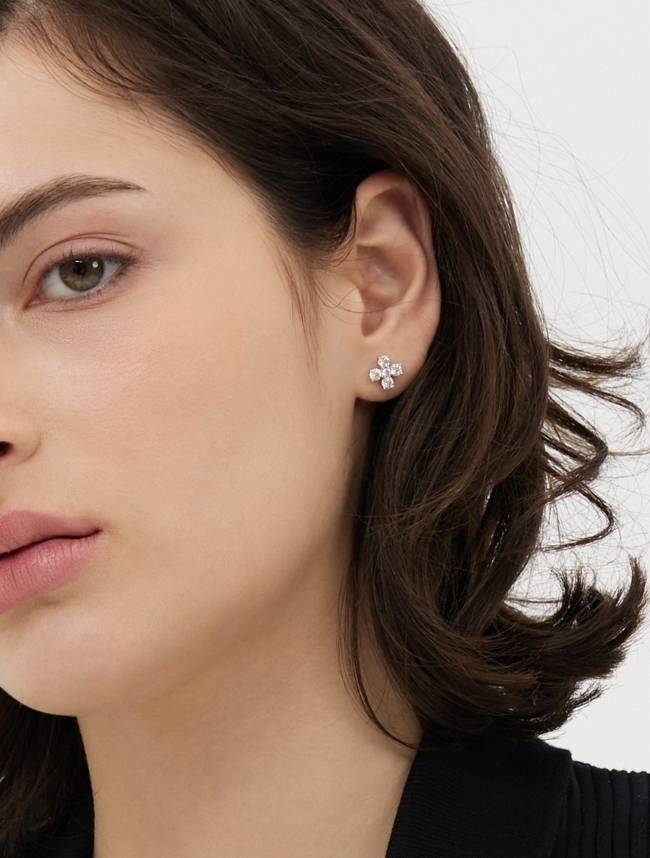 【HYERES LOR】Noailles silver gutteu bar earring il_1080xN.1948238251_czml.jpg