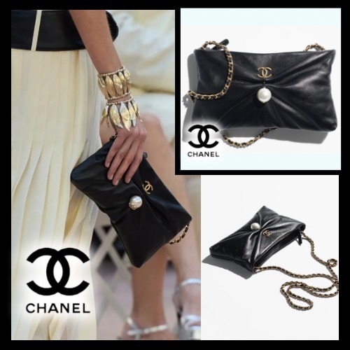 入手困難☆春新作【CHANEL】チェーンクラッチバック