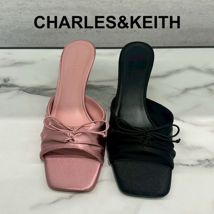 Charles & Keith ピンクベージュリボンサンダル 37 - メルカリ