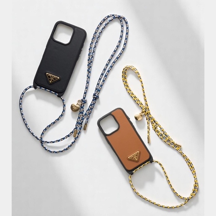 PRADA◆ストラップ付き レザー iPhone カバー DHL配送