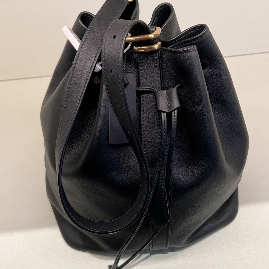 ♪直営アウトレット♪MIU MIU ショルダーバッグ 5BE089 2CRM