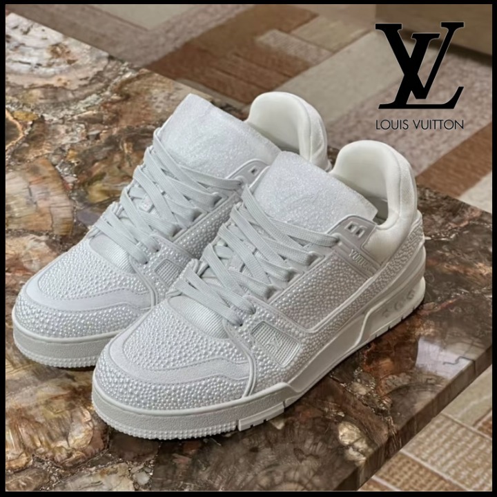 【煌めくスワロフスキー☆】Louis Vuitton トレイナースニーカー