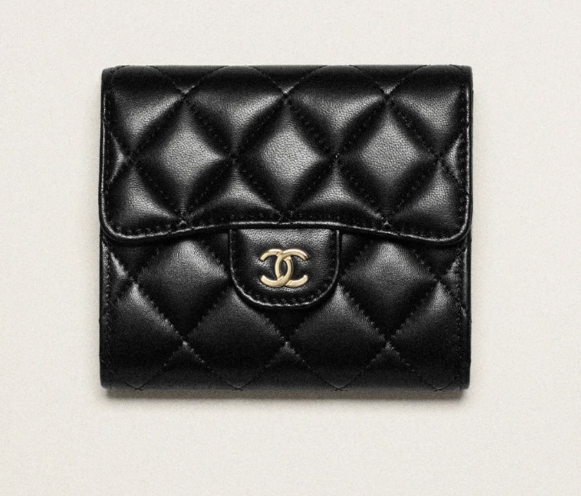 《王道！》CHANEL クラシック スモール フラップ ウォレット