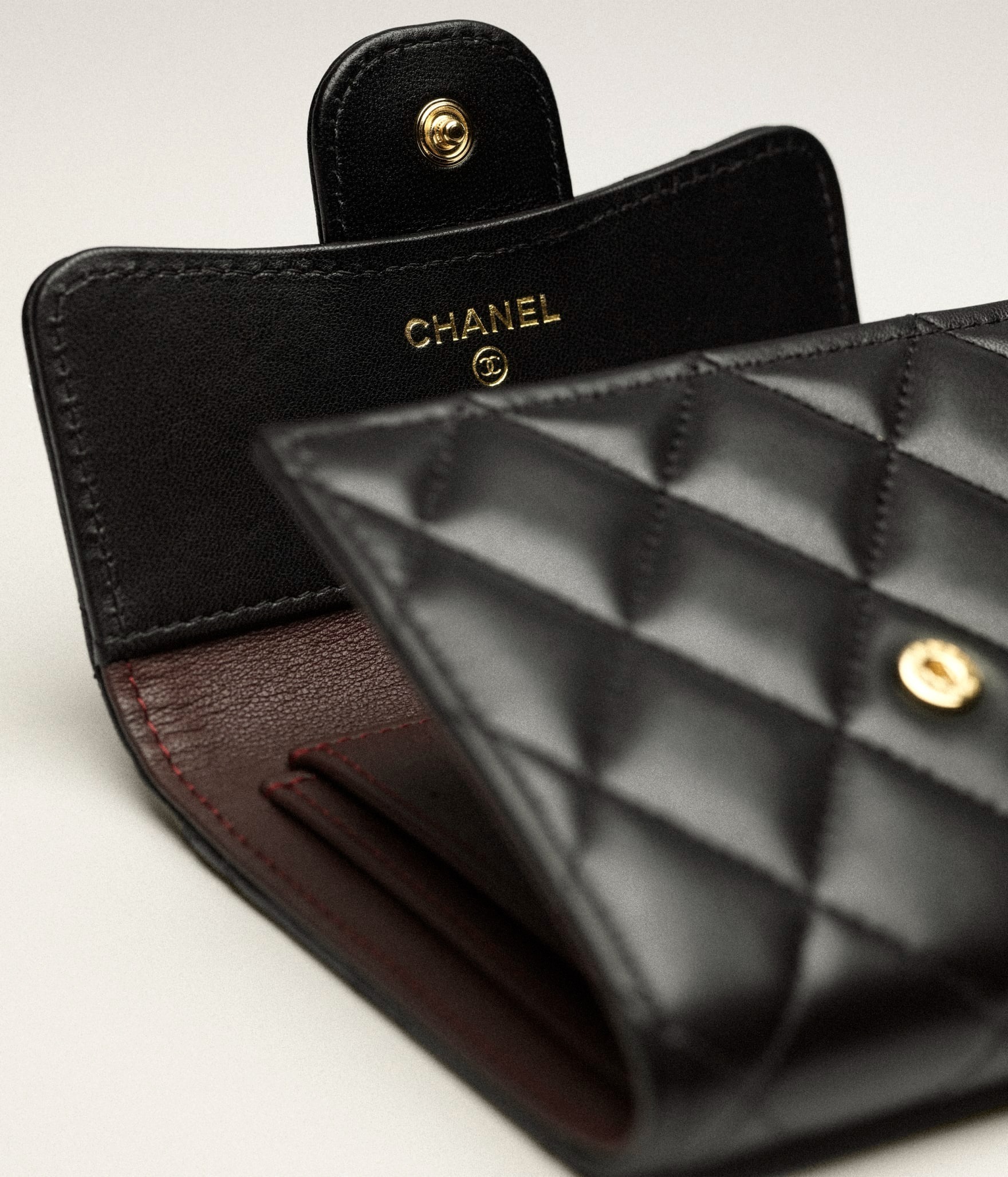 《王道！》CHANEL クラシック スモール フラップ ウォレット