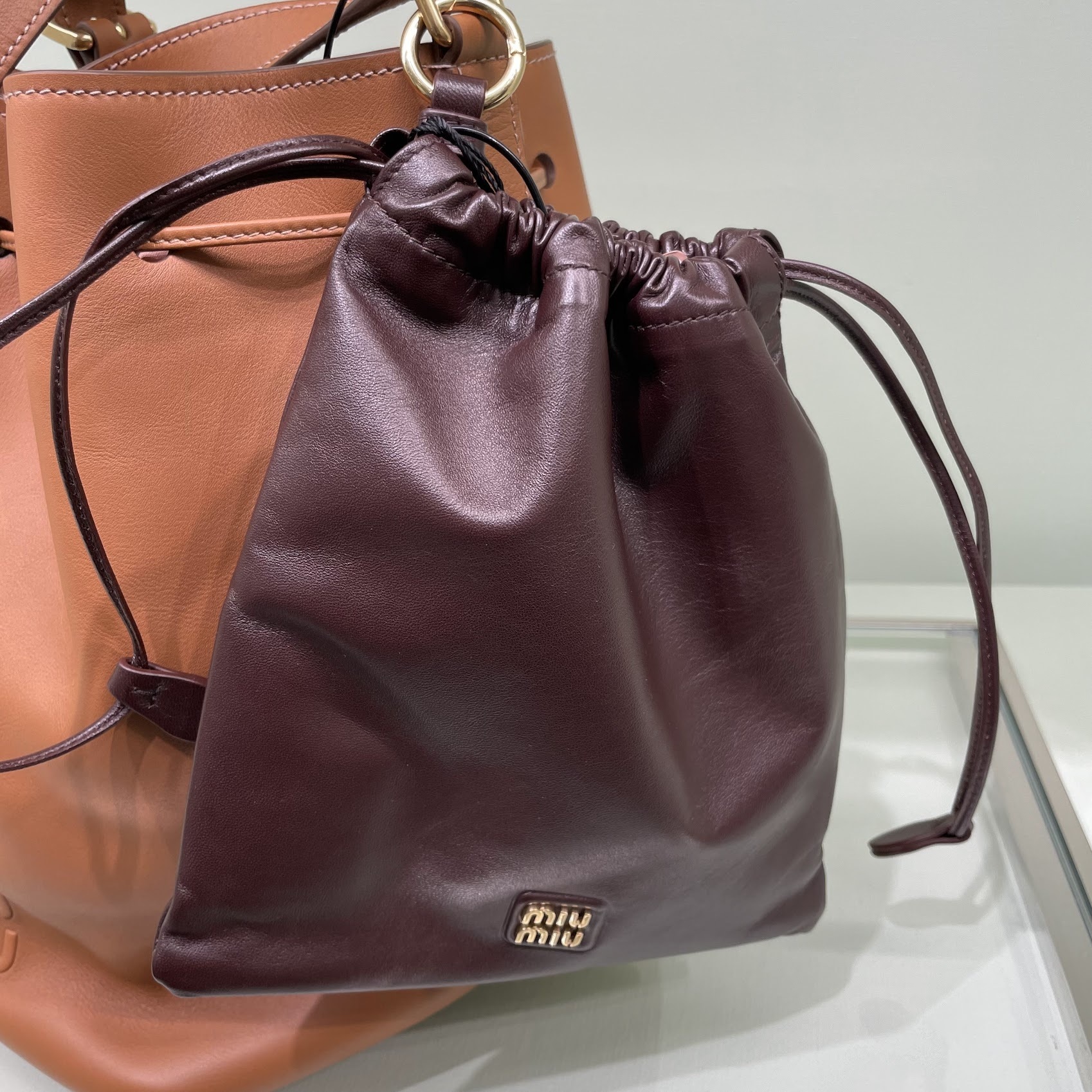 MIUMIU★巾着バッグ レザー ポーチ 5NG010