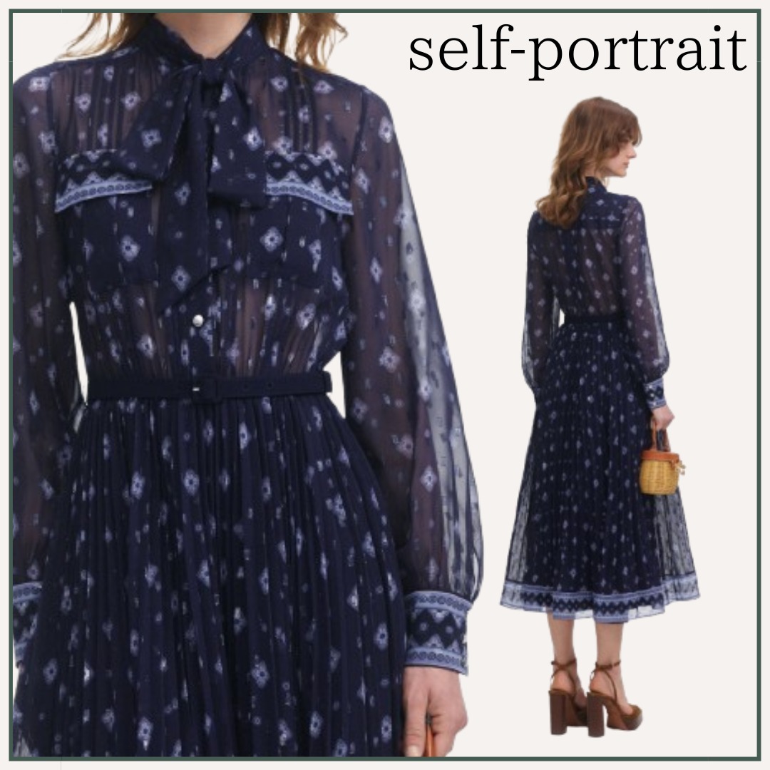 【新作】self-portrait /ネイビープリントシフォンミディドレス