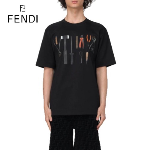 FENDI フェンディ ブラック グラフィック T シャツ