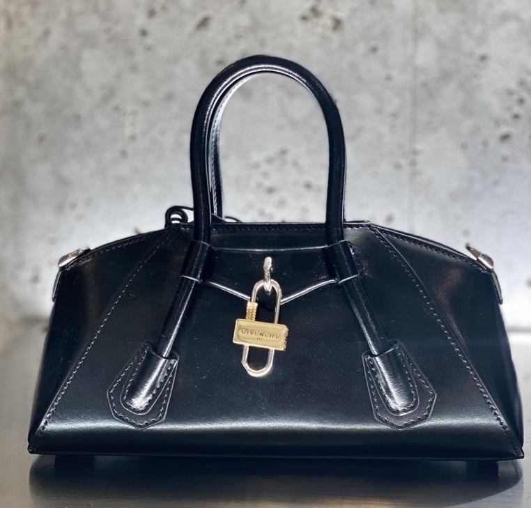 《GIVENCHY》 ミニ アンチゴナ ストレッチ バッグ