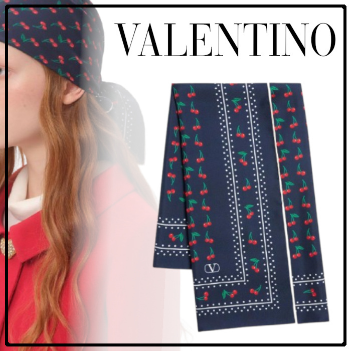 国内即発【Valentino】チェリフィック シルク スカーフ 70cm