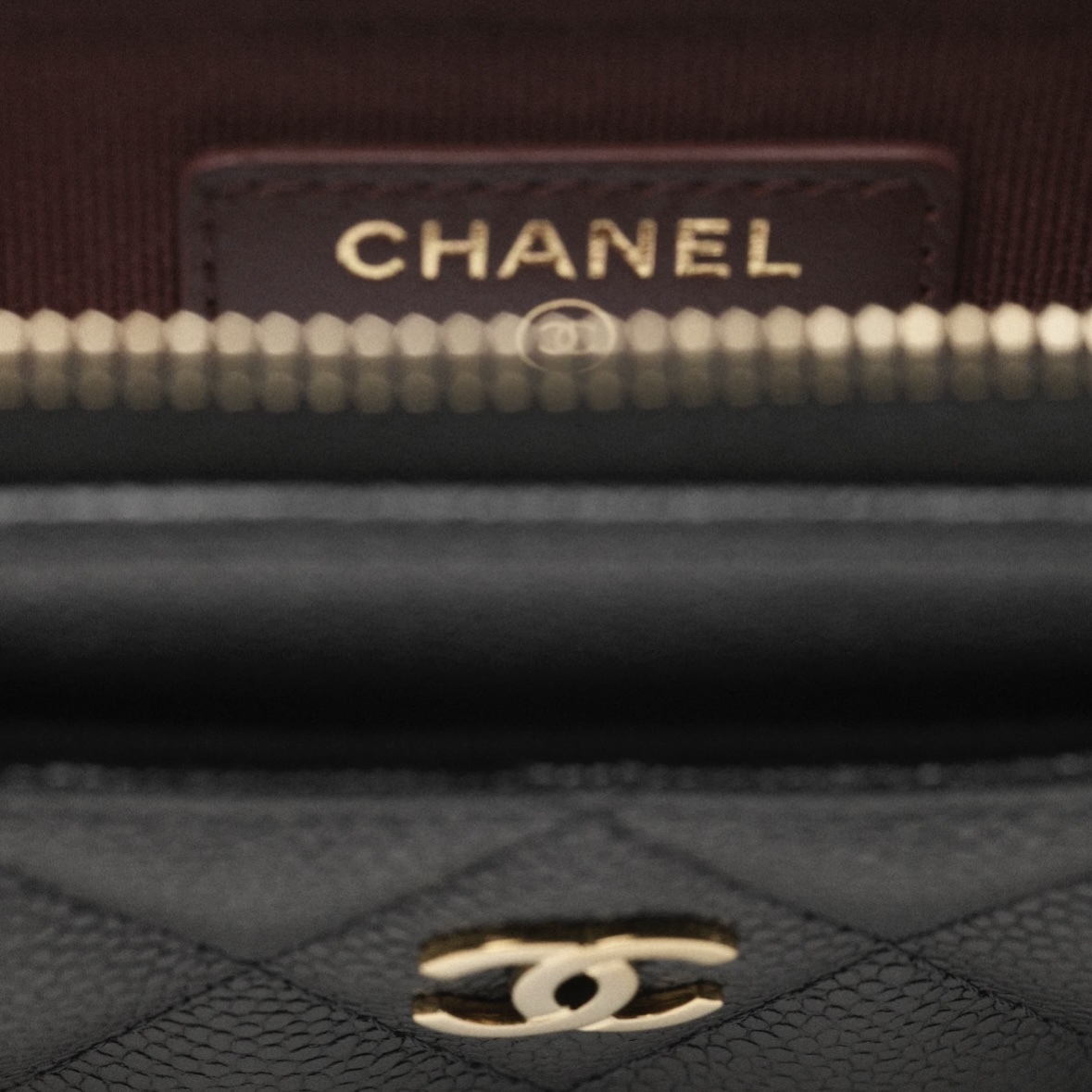 CHANEL《キャッシュレス派にも◎》シャネル ジップ カードケース