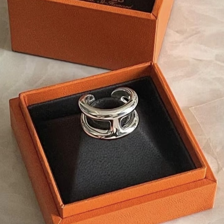 《売れ筋商品☆》HERMES オスモズ PM リング