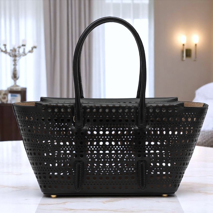 海外希少【Alaia】ネオミナ20 ブラックトートバッグ