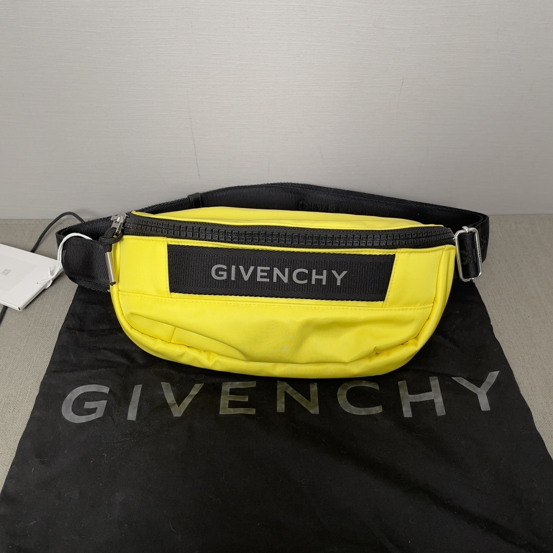 ★送料込★GIVENCHY G-trek ナイロン ベルトバッグ